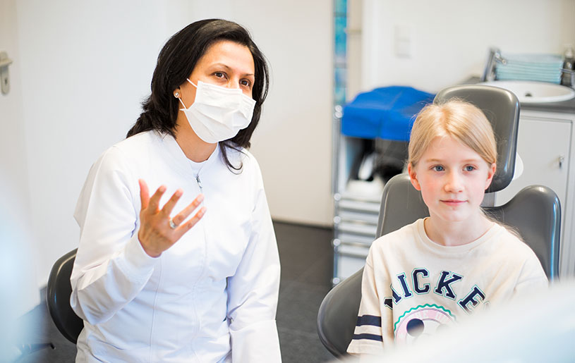 Behandlungsgespräch – Zahnarztpraxis Nordkirchen - Zahnärztin Pilar Hubbertz-Angel